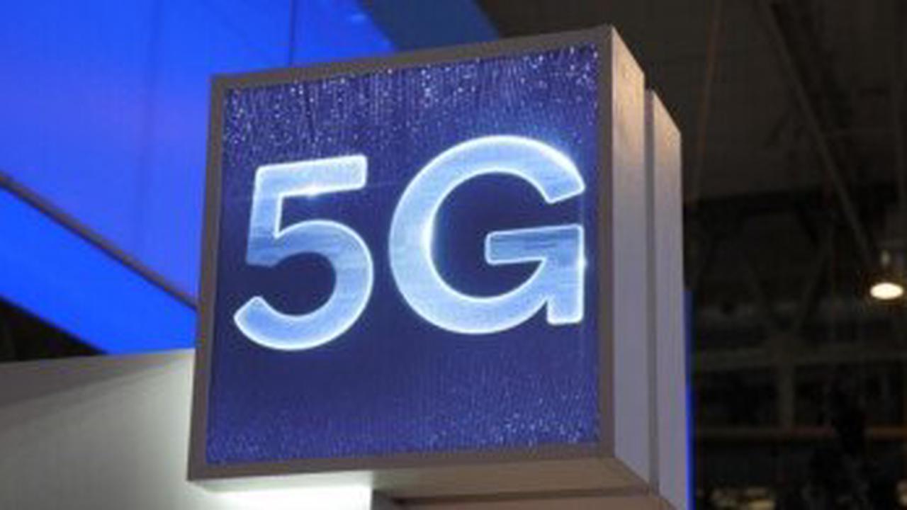 تا سال ۲۰۲۵ قیمت گوشی‌های 5G اندرویدی ۶۵ درصد کمتر از آیفون می‌شود