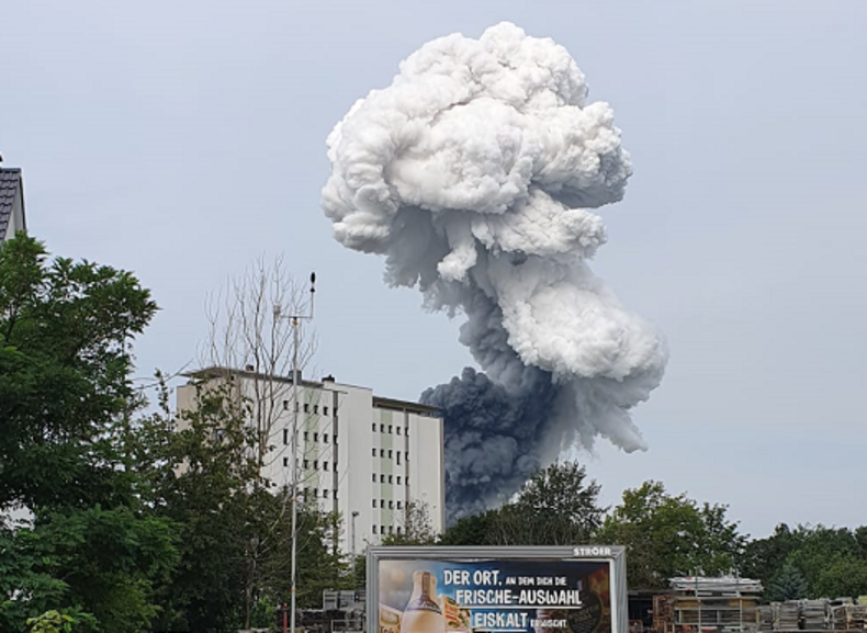 وقوع انفجار مهیب در کارخانه مواد شیمیایی