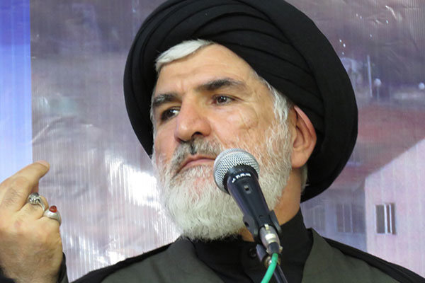 نماز جمعه با مطالبه گری به جایگاه واقعی خود باز می گردد نه تعریف مناسبت های هفته!