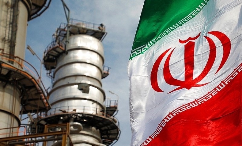 با وجود تحریم‌ها فروش سوخت و محصولات پتروشیمی ایران بالا رفته است