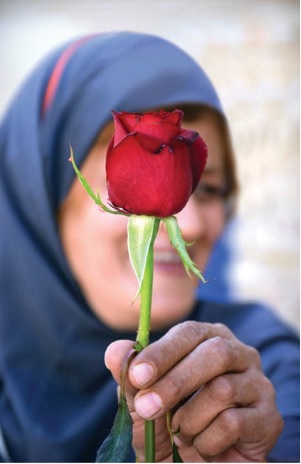 من مونا هستم؛ 3 سال و 4 ماه و 19 روزه!