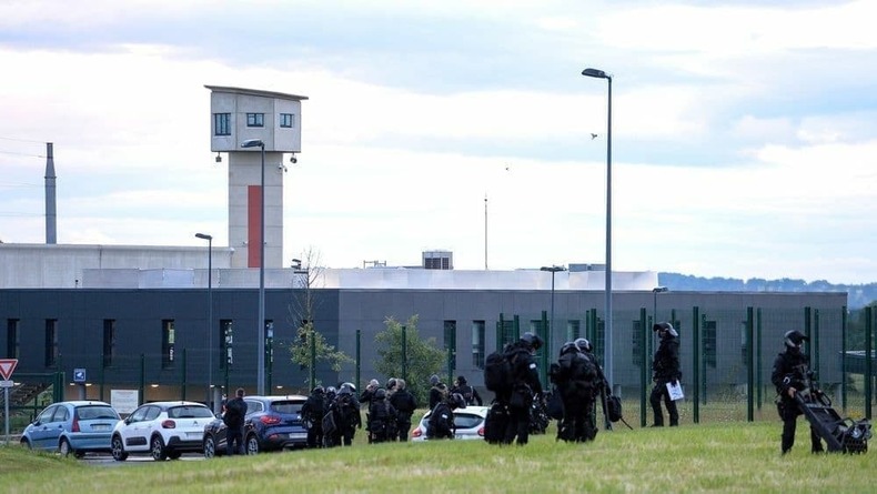 گروگانگیری در زندانی در فرانسه