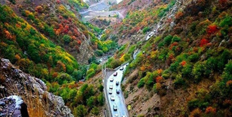 جاده چالوس به روی مسافران بسته شد