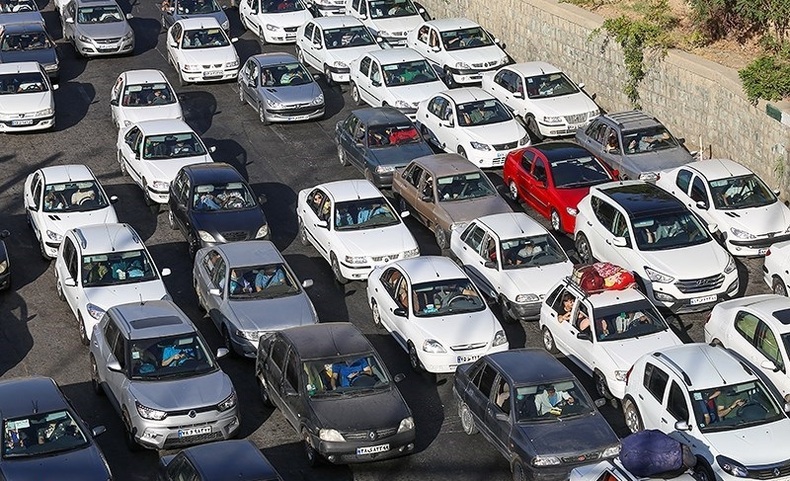 ترافیک سنگین در آزادراه کرج - تهران از مهرویلا تا پل کلاک