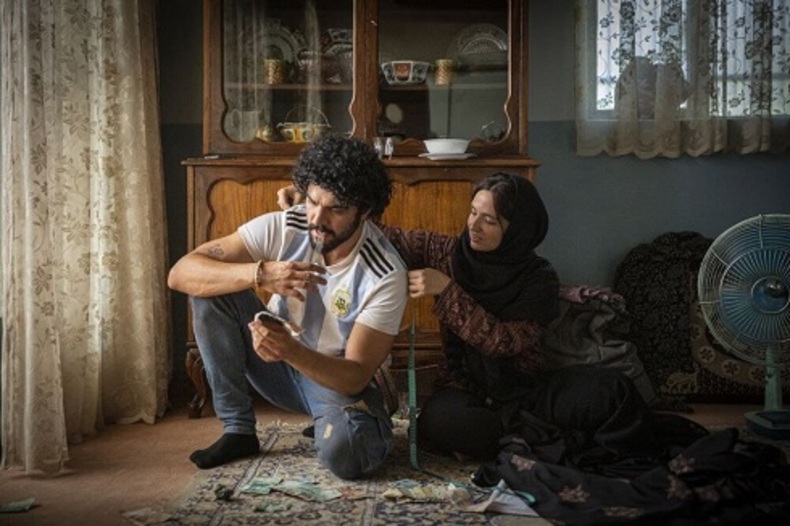 گریم دیدنی گلاره عباسی و سینا مهراد در شادروان + عکس