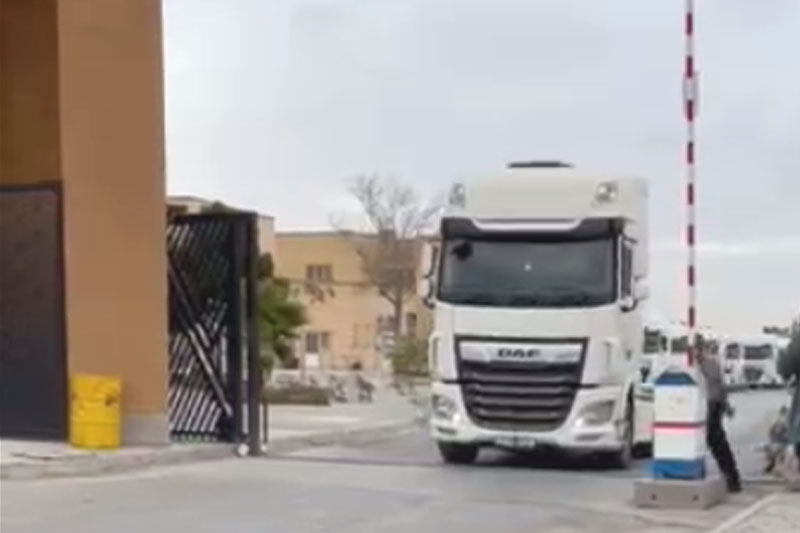 ترخیص 100 ها دستگاه کامیون دپو شده، از گمرکات کشور (ویدئو)