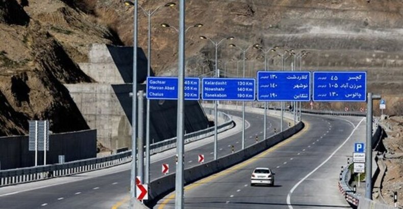 آزادراه تهران شمال و جاده چالوس همچنان مسدود است