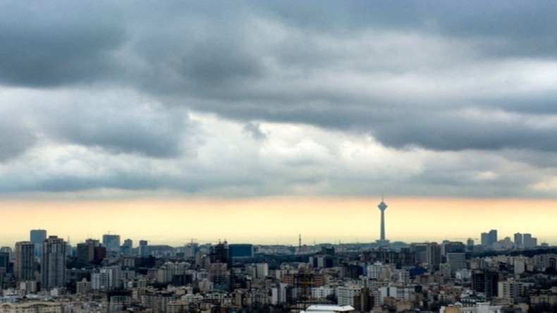 هوای تهران در ۳ آبان ماه قابل قبول است