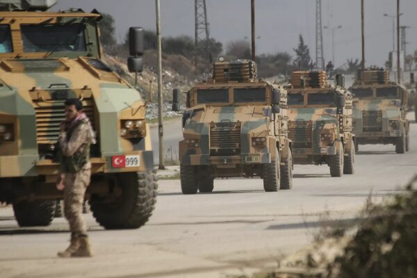حرکت یک کاروان نظامی ترکیه به سمت ادلب در سوریه