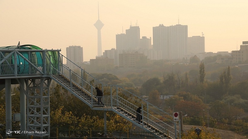 ۲۸ ایستگاه کیفیت هوای تهران در وضعیت قرمز