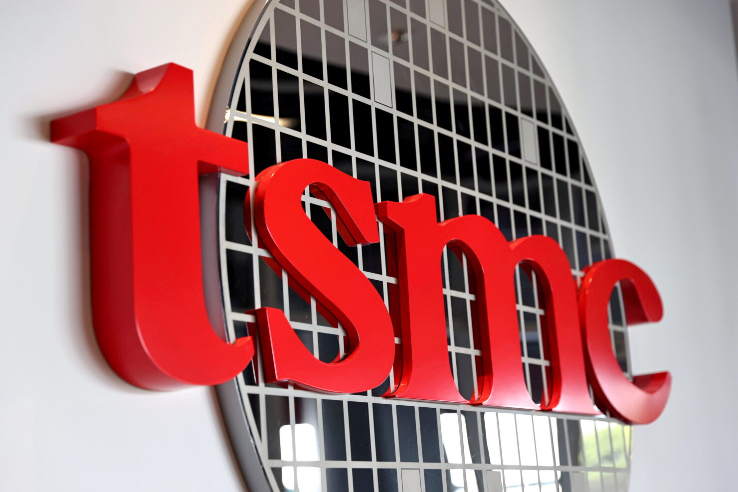 اینتل احتمالا از طریق مذاکره با TSMC از تداخل سفارشات خود با اپل جلوگیری می‌کند