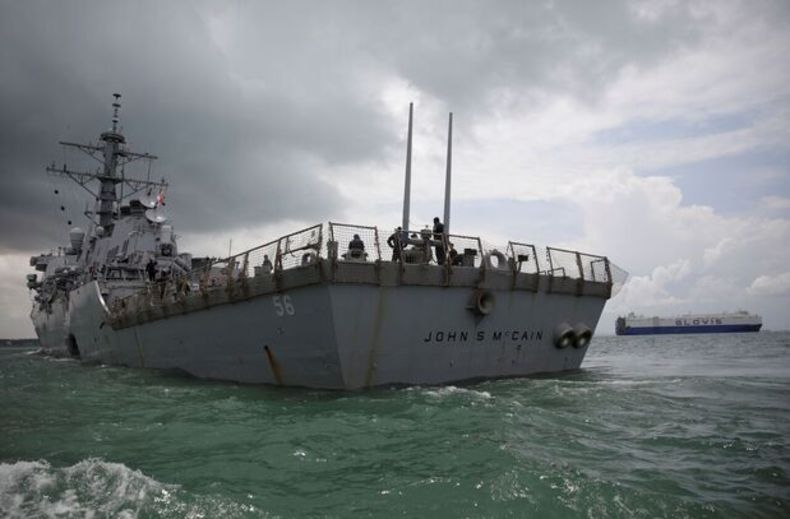 نجات ۵ ملوان ایرانی توسط نیروی دریایی آمریکا
