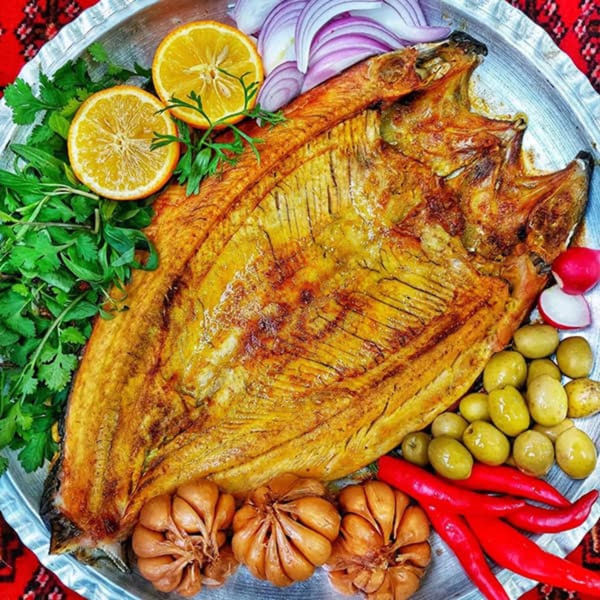 طرز تهیه ماهی با سس زعفران