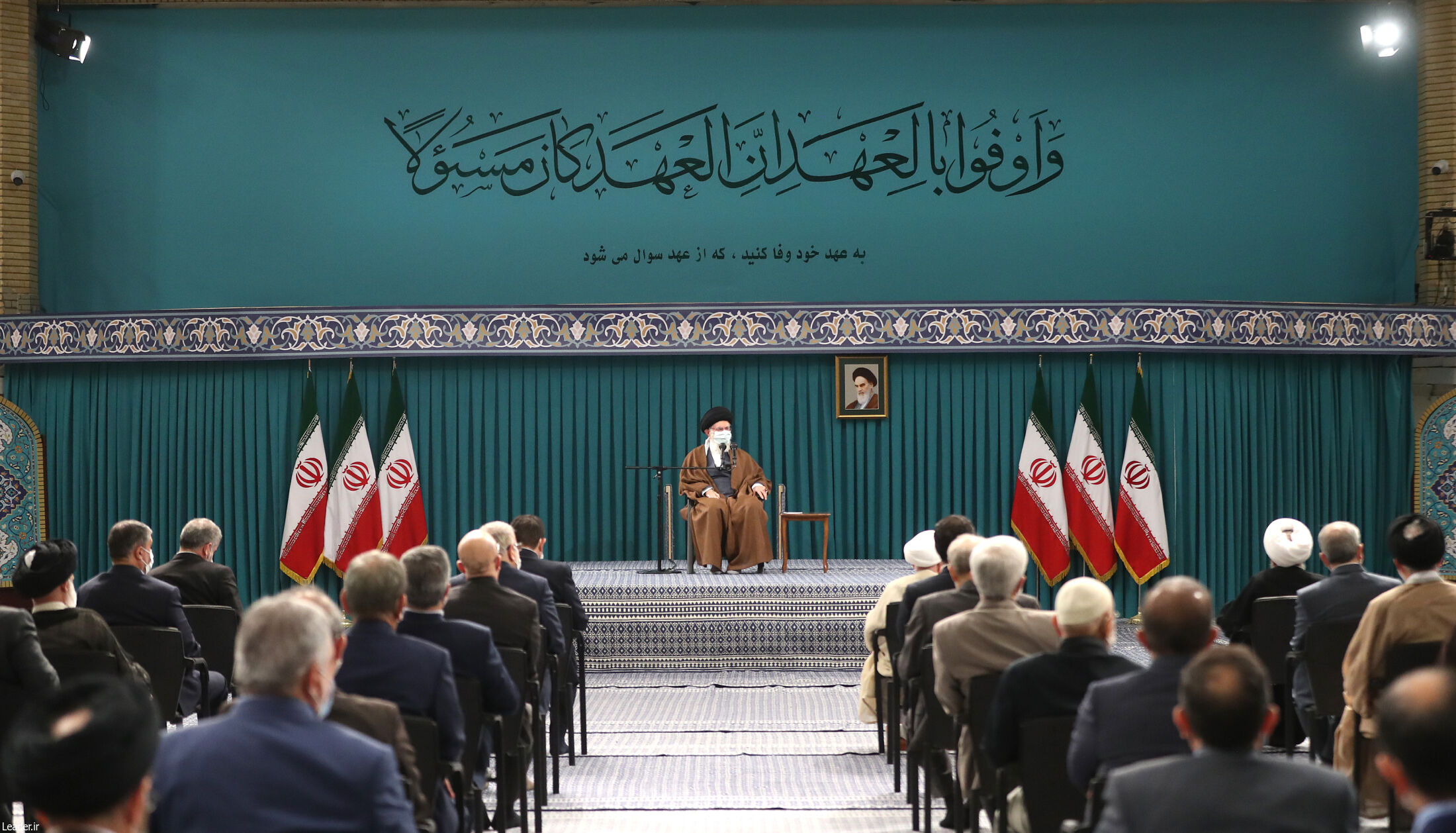 استغفار؛ امری ضروری برای مسئولان نظام