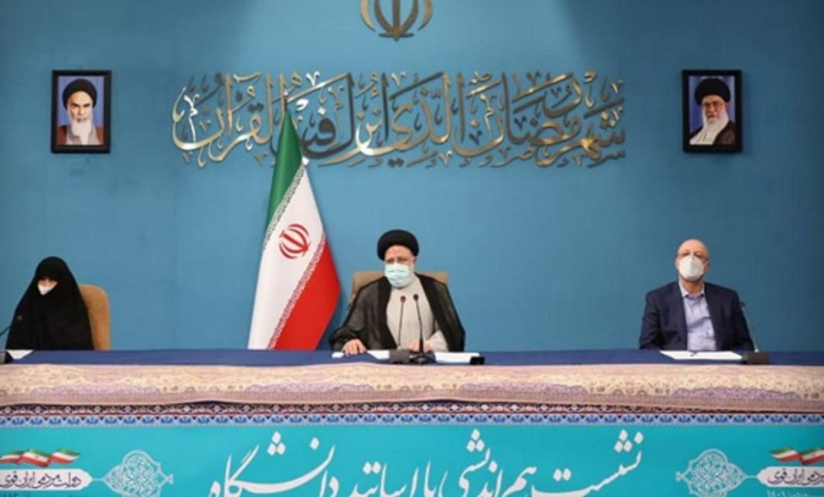 حفظ کرامت و منزلت اساتید دانشگاه در کشور یک وظیفه همگانی است