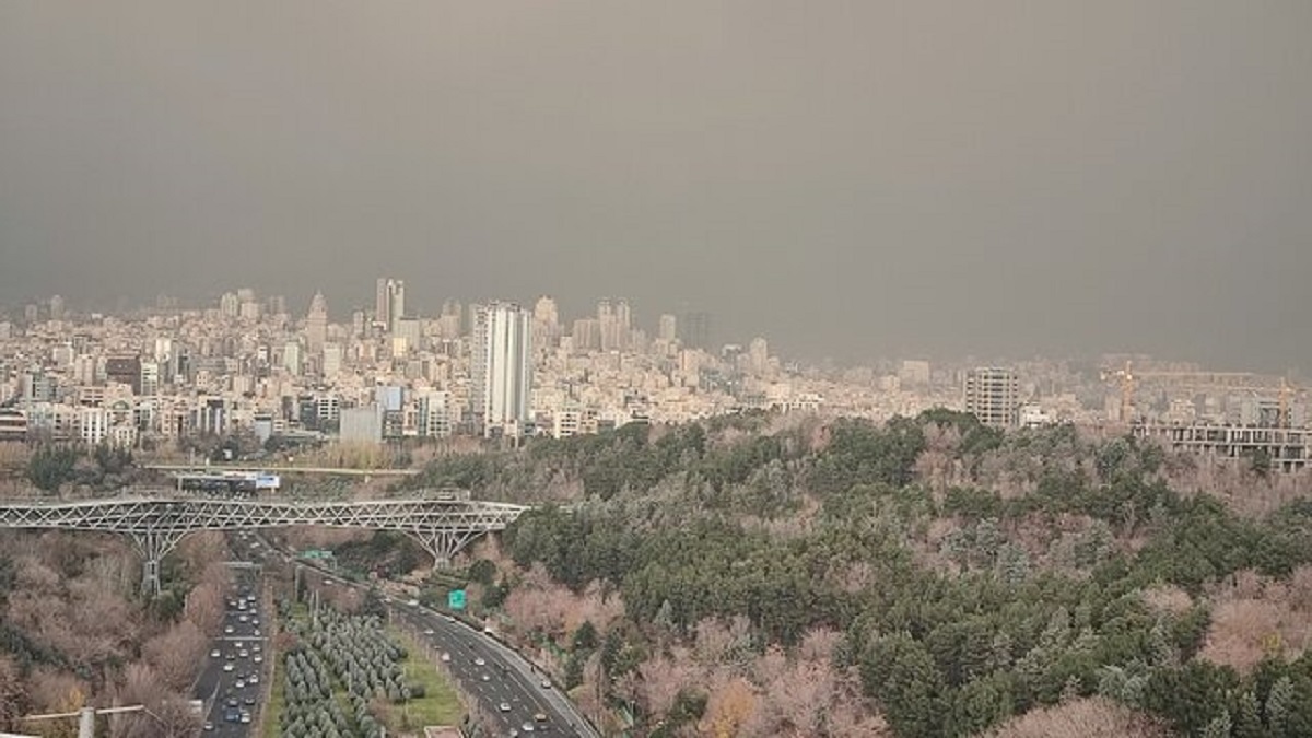بارش باران و رعد و برق در غرب کشور