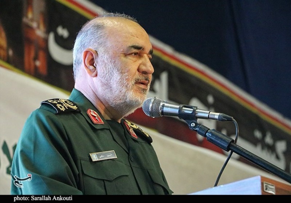 تحریم اقتصادی نسخه دشمنان برای گسترش فقر در ایران بود