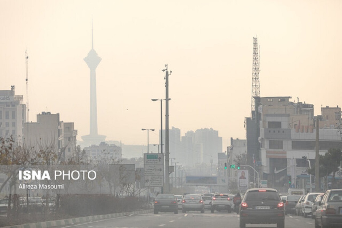 کاهش کیفیت هوا در مناطق پرتردد تهران/ کاهش دید و یخبندان در ارتفاعات استان
