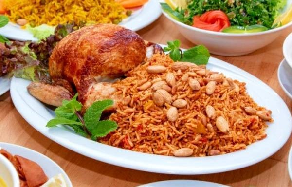 استان بوشهر با مردمی دارای فرهنگی غنی و اصیل ایرانی و غذاهای خوشمزه