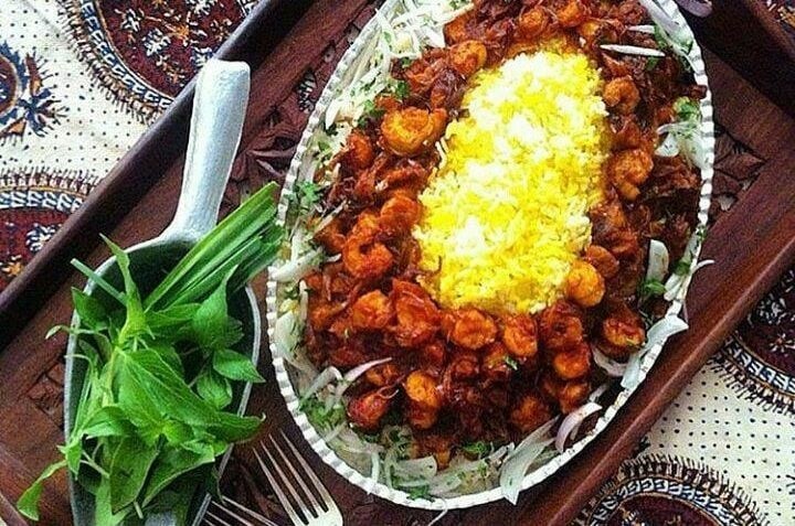 استان بوشهر با مردمی دارای فرهنگی غنی و اصیل ایرانی و غذاهای خوشمزه