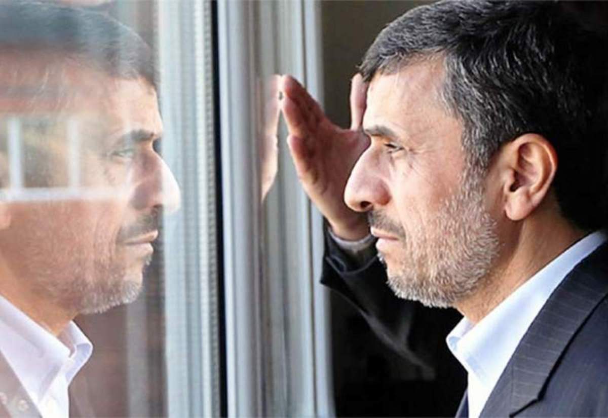 خلاء قانون و خود بزرگ بینی احمدی نژاد و ذبح منافع ملی