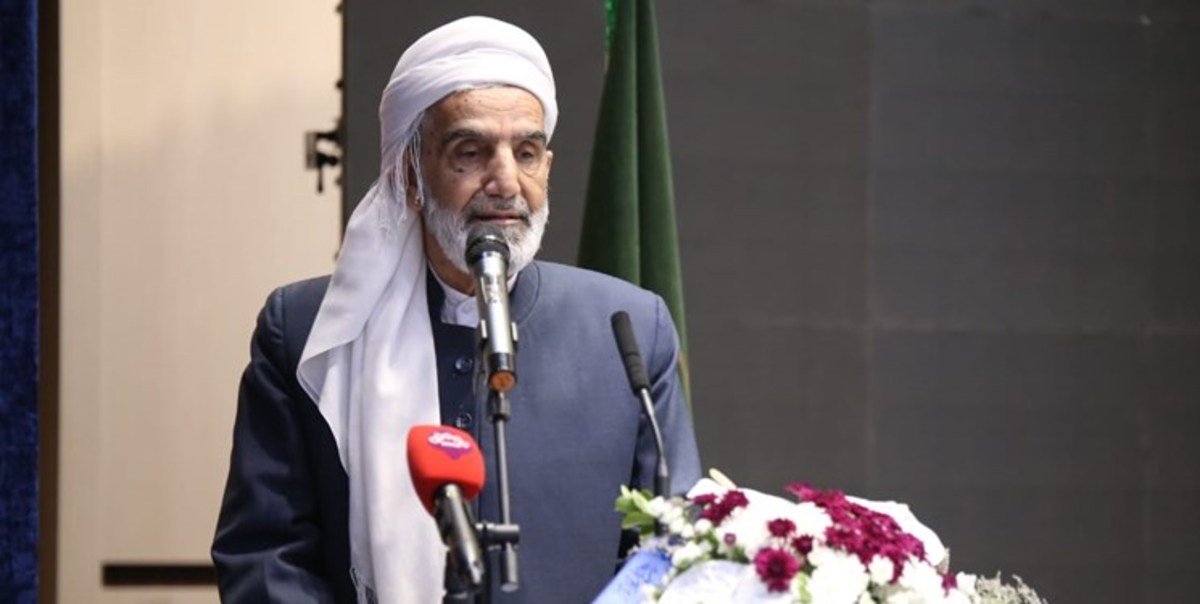 امام جمعه سنندج: حجاب برترین آزادی برای بانوان است