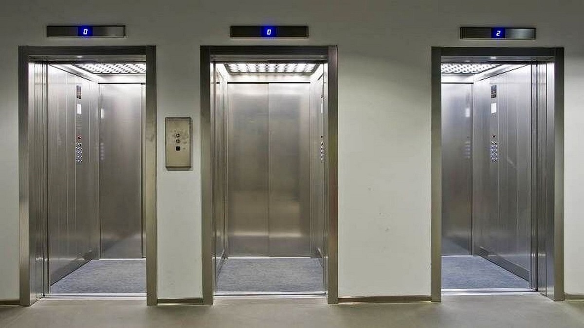 آسانسور‌های مترو هیچ مشکلی ندارند