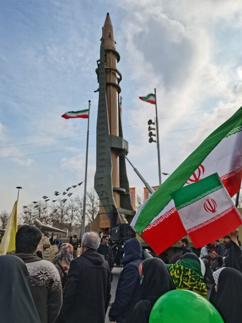 آغاز جشن ۲۲ بهمن در تهران و ۱۴۰۰ شهرِ ایران