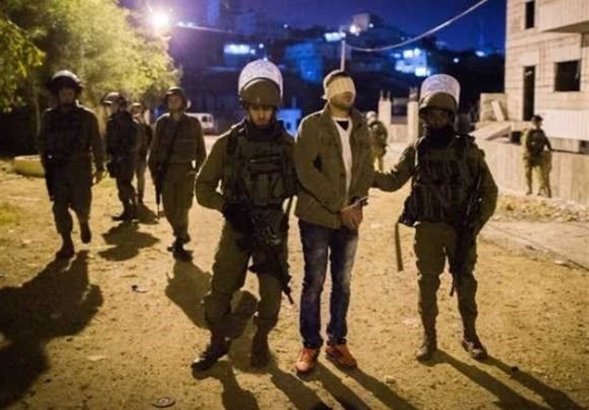 یورش صهیونیست‌ها به کرانه باختری و بازداشت فلسطینیان