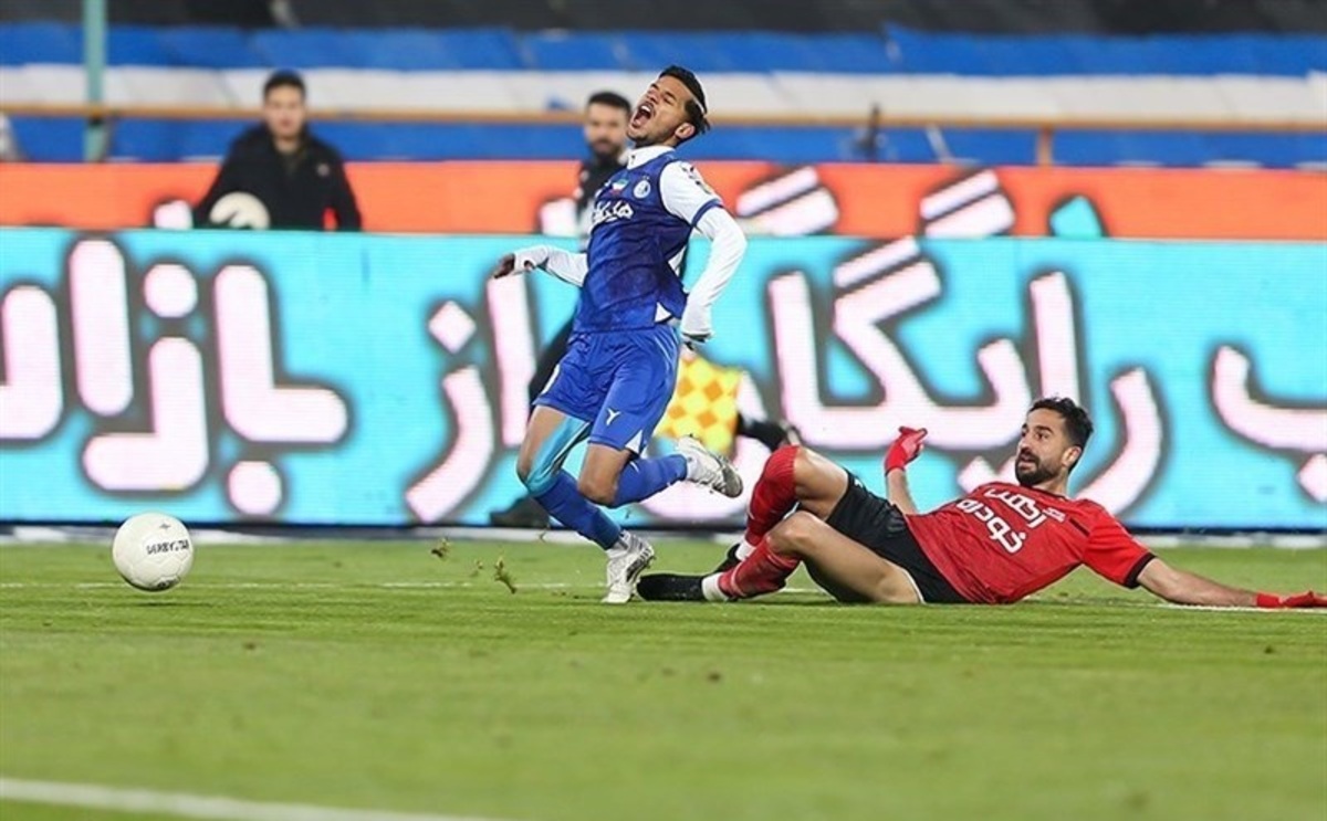 ۲ بازیکن تراکتور از دیدار با پرسپولیس محروم هستند؟