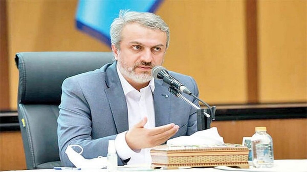 شرکت‌های صنعتی ارزهای صادراتی را در مرکز مبادله عرضه کنند