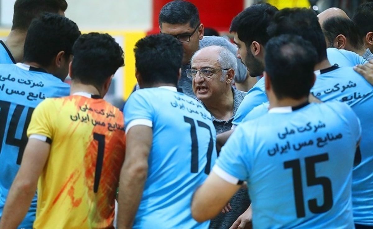 کناره‌گیری رضایی از مدیریت تیم‌های ملی والیبال نشسته