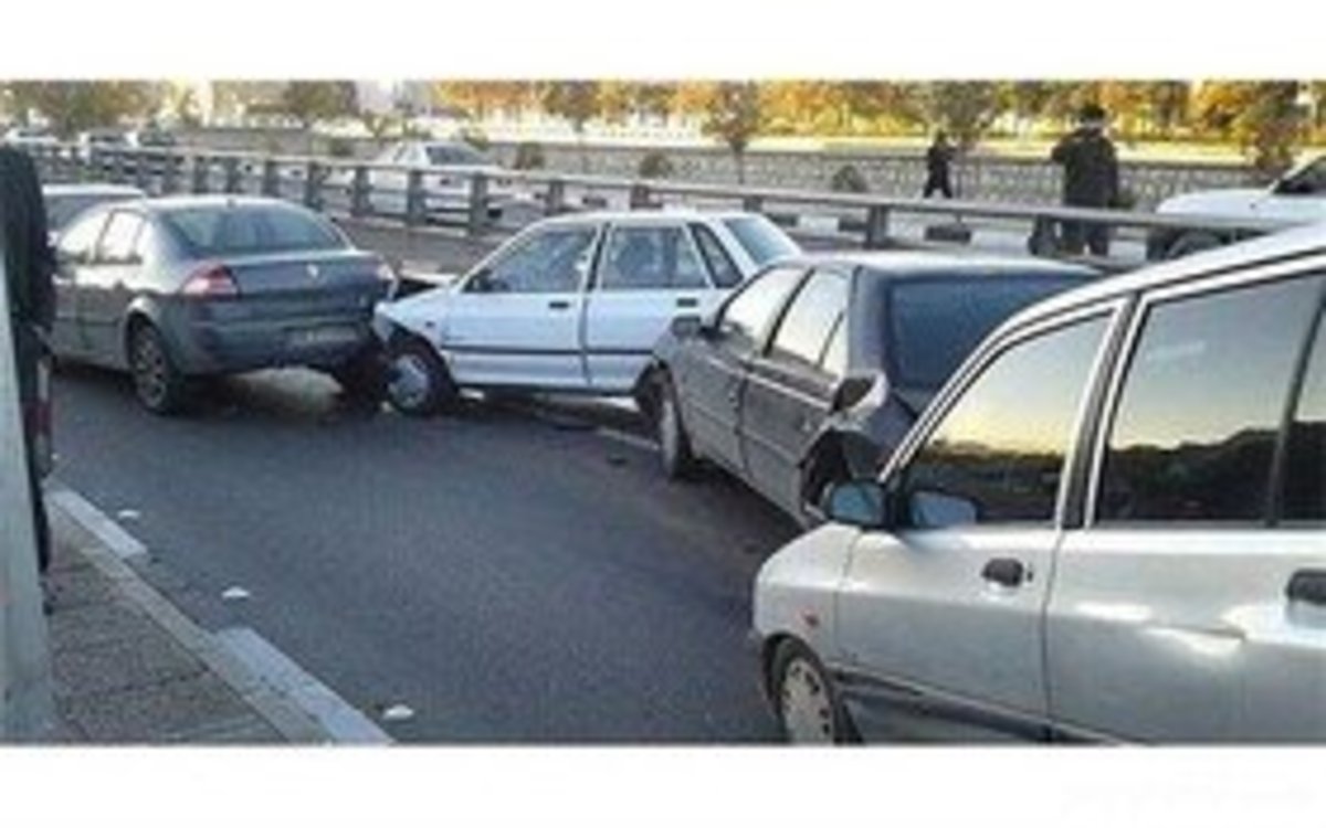١۴ مصدوم در تصادف زنجیره ای اتوبان قزوین-تهران