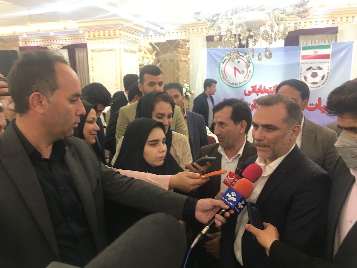 تشکیل کارگروه برای ورود زنان به ورزشگاه‌ها