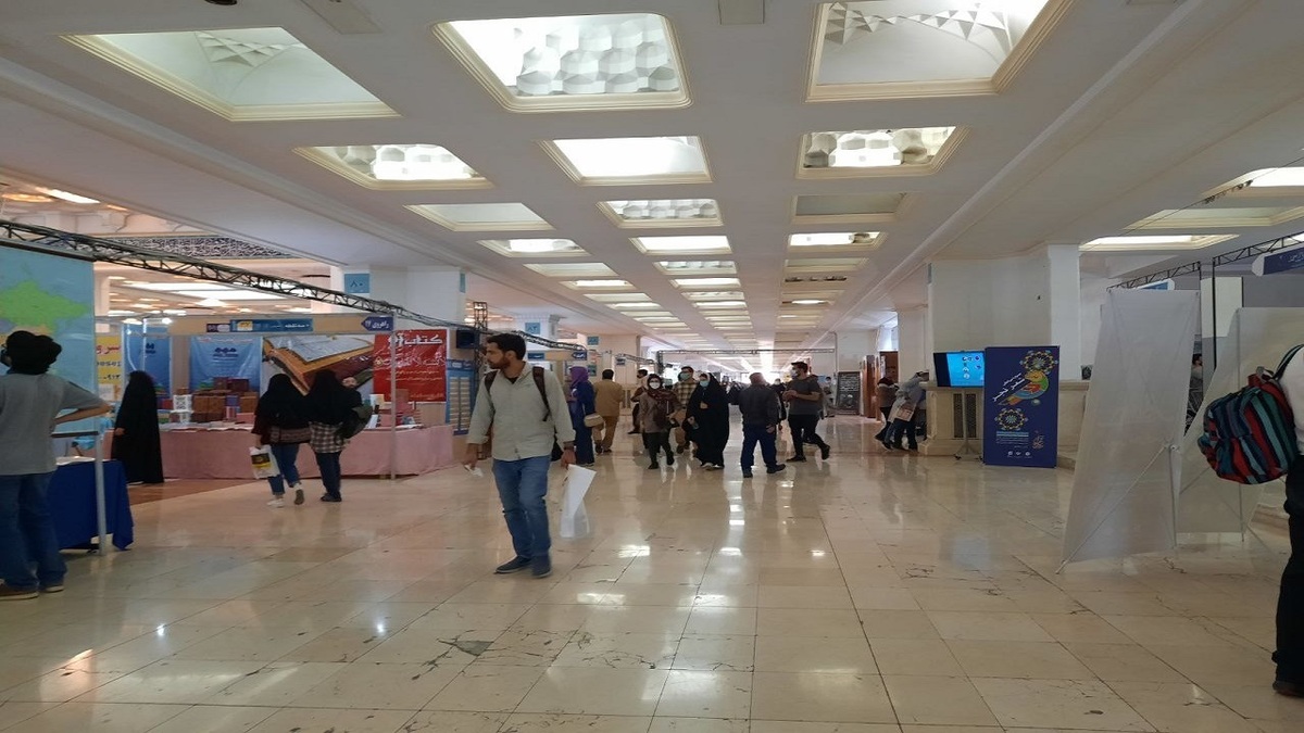 از نظارت بر رعایت شیوه‌نامه‌های بهداشتی تا نصب راهنمای غرفه‌ها