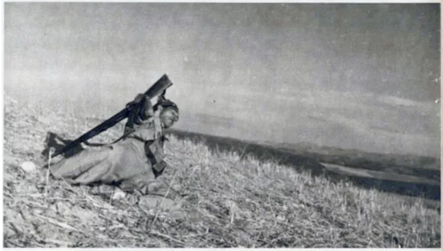 عکس سرباز درحال سقوط مشهورترین عکس‌ جنگی راچه کسی گرفته است؟