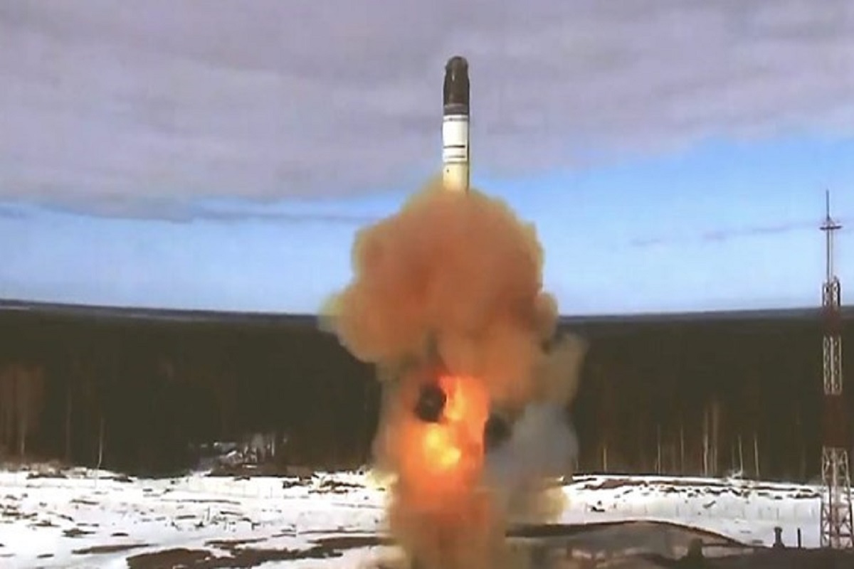مقام روس: با چهار موشک سارمات-2 شرق و غرب آمریکا را از نقشه محو می‌کنیم
