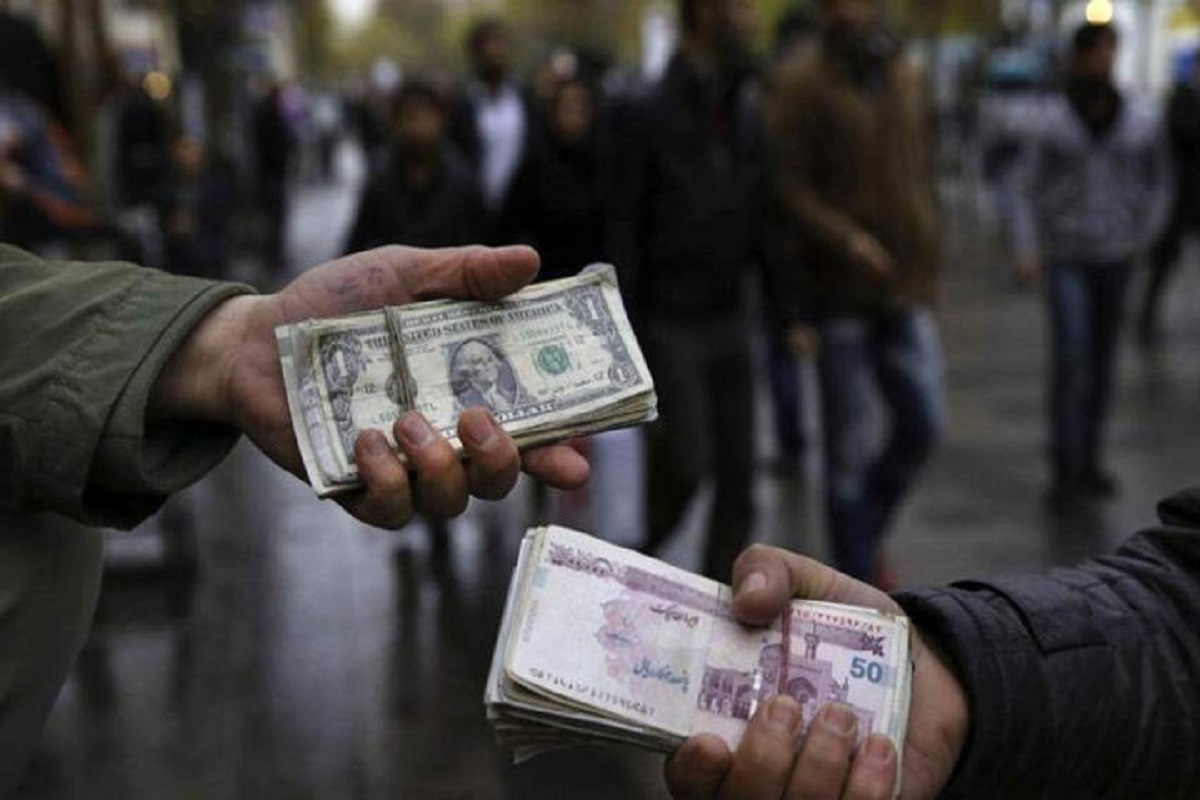 دستگیری دو  نفر از  سر شاخه ها و اخلالگران در بازار ارزی  و فردایی طلا و سکه