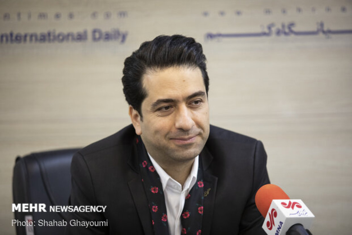 اجرای محمد معتمدی در افتتاحیه یک فستیوال بین‌المللی