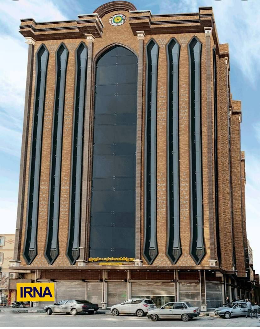 ریزش ناگهانی ساختمان متروپل در آبادان ریزش ناگهانی ساختمان متروپل در آبادان