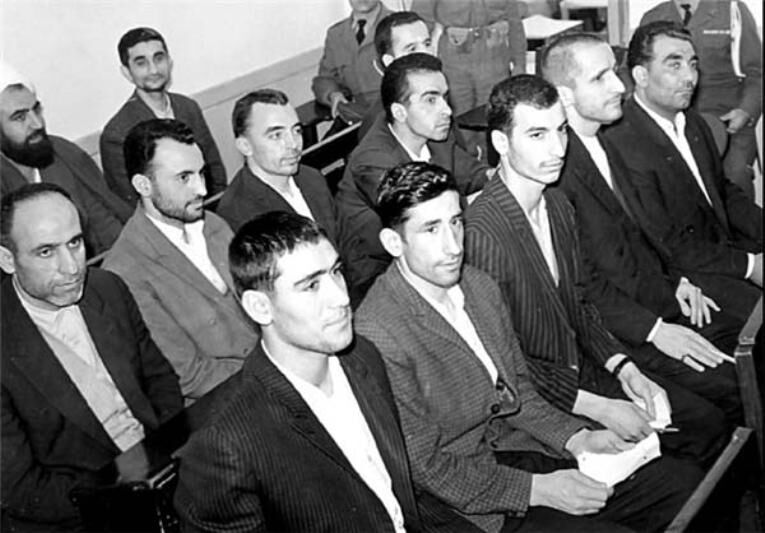 ما از ورای این جهان با شما سخن می‌گوییم