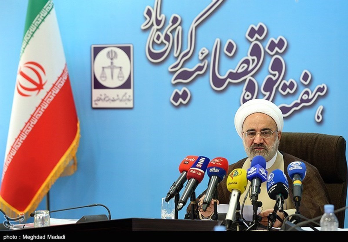 مجازات کلاهبرداری هزار تومانی و هزار میلیارد تومانی یکی است