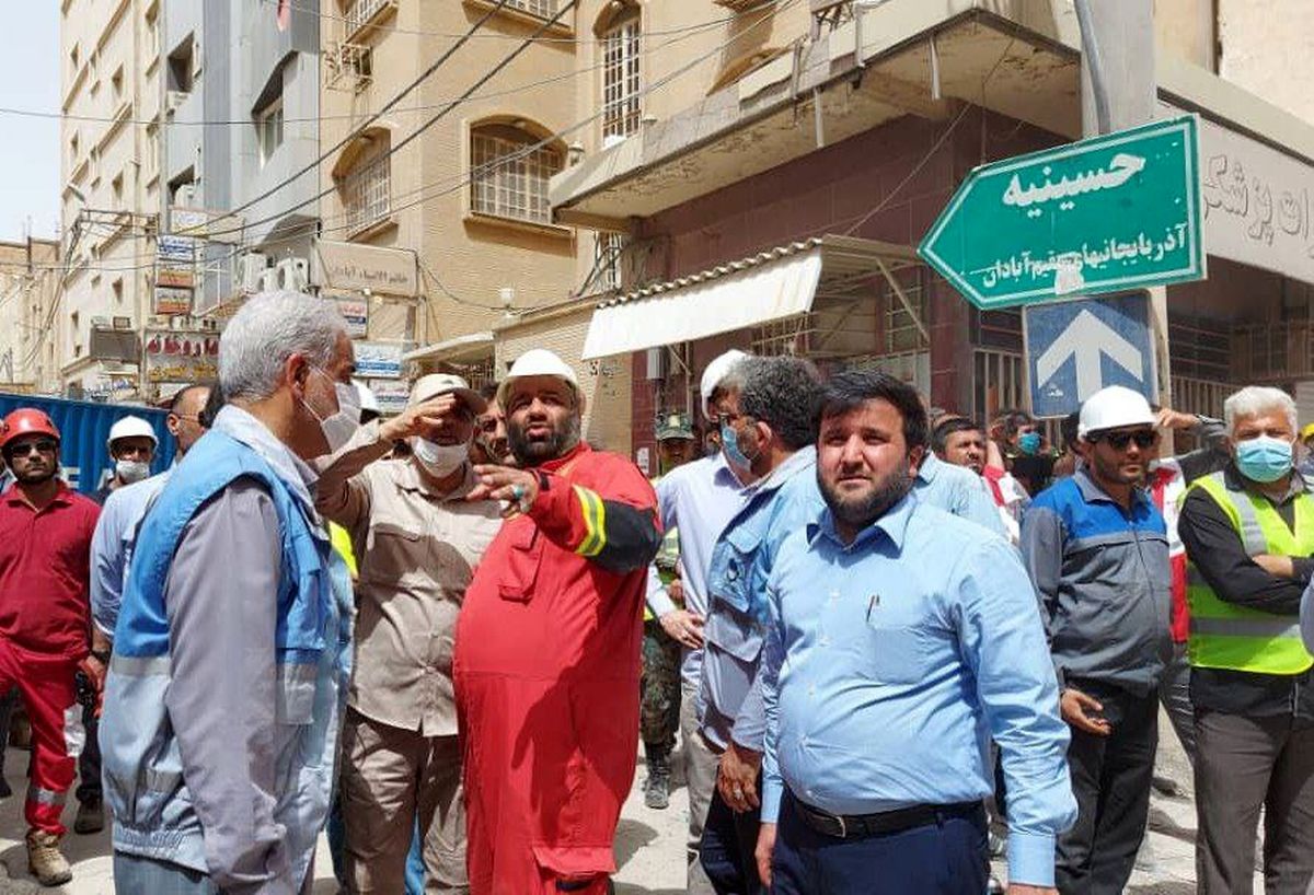 فولاد خوزستان پا به پای امدادگران در آواربرداری و کمک‌رسانی/وزیر تعاون، کار و رفاه اجتماعی، کارخانه دولومیت نهاوند را افتتاح کرد