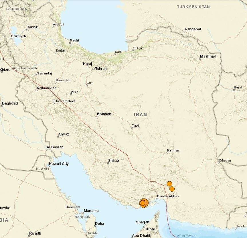 ۳ زمین‌لرزه شدید با چند کشته و مصدوم / آماده باش کامل سپاه، بیمارستان‌ها و هلال احمر استان
