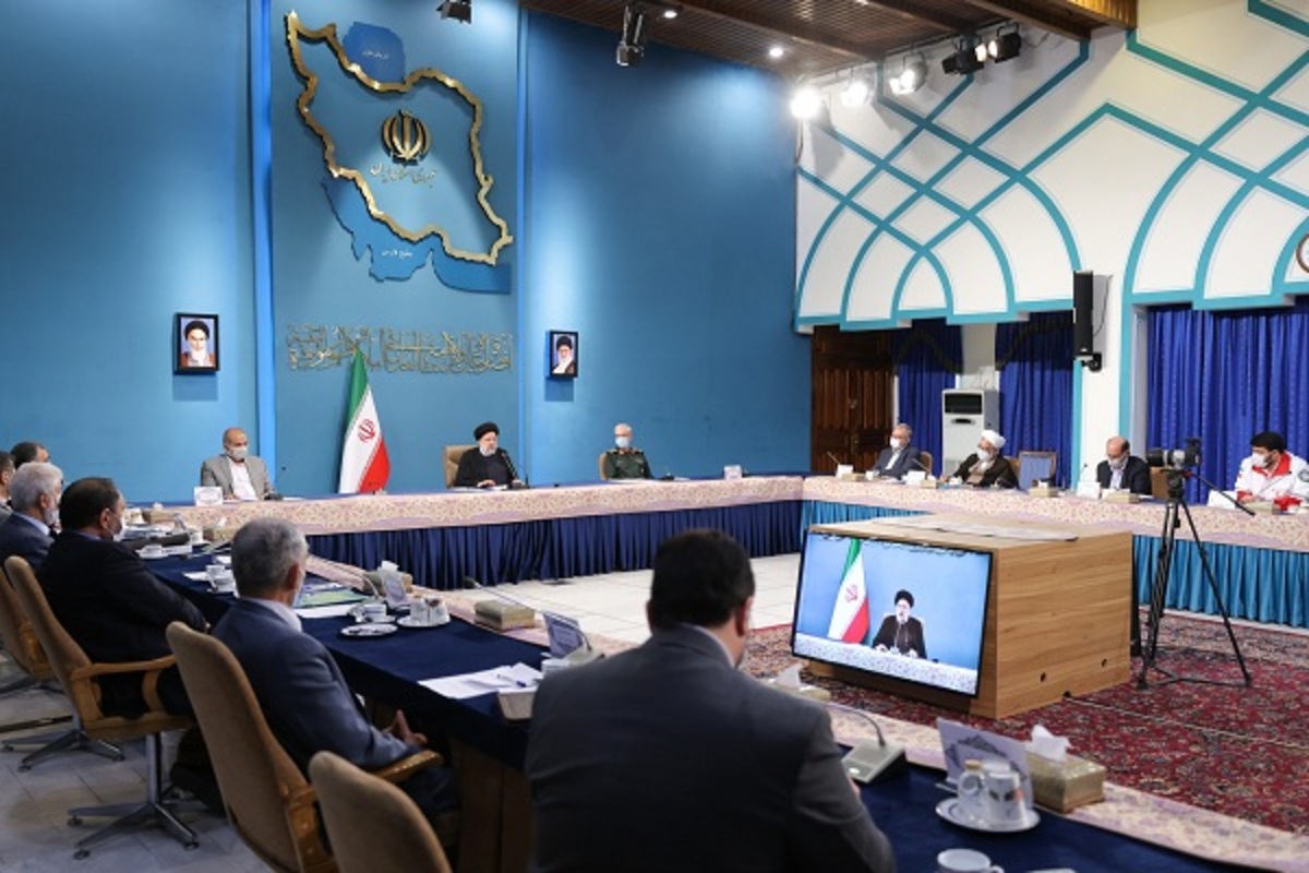 وزیر بهداشت پرداخت مطالبات بیمارستان‌ها و کادر درمان را پیگیری کند