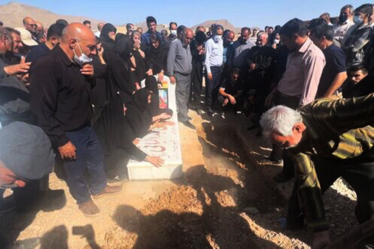 نبش قبر برادر عبدالباقی توسط خانواده قربانیان متروپل