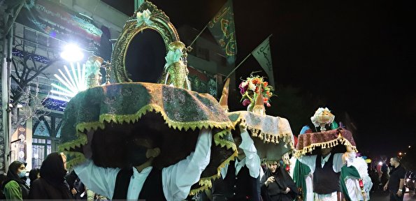 مراسم عزاداری ابا عبدالله الحسین(ع) در شب عاشورا در محله سلسبیل