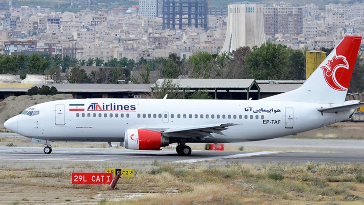 گلایه مسافران از تاخیر 14 ساعته پرواز تهران- نجف شرکت هواپیمایی آتا