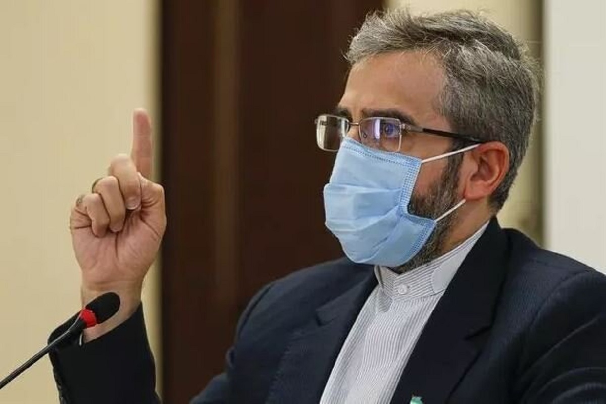 باقری: روابط با همسایگان سقف ندارد