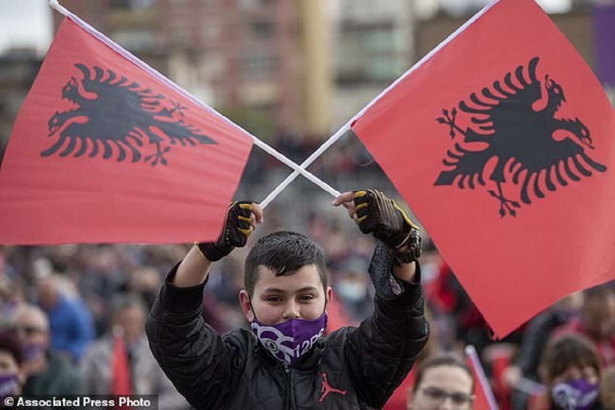نقش آمریکا در قطع روابط آلبانی با ایران